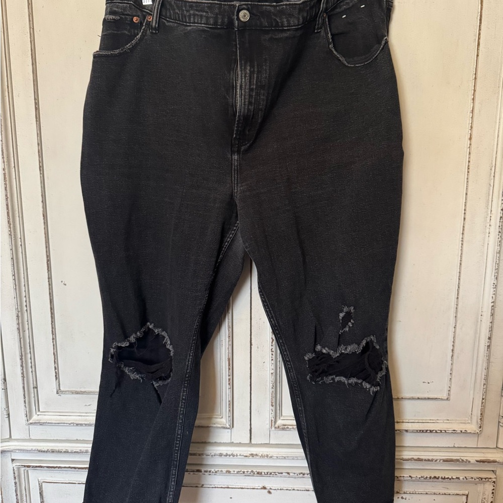Abercrombie & Fitch Black Distressed Women Jeans